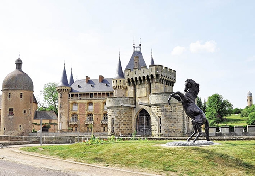 Le château de La Clayette